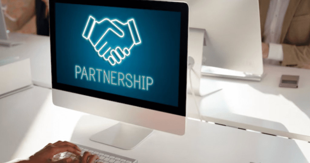 ganhar dinheiro com tiktok através de parcerias e patrocínios